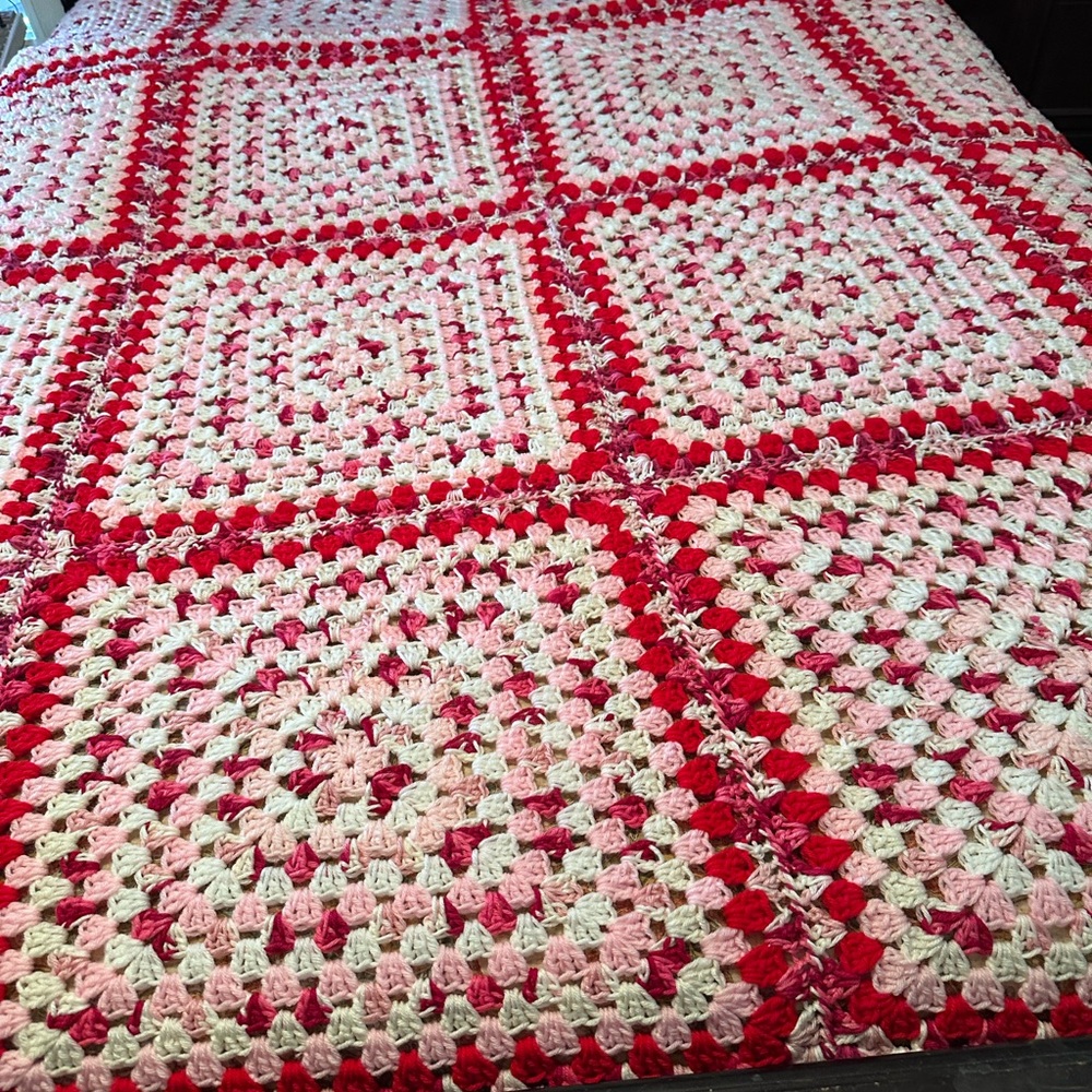 Queen Size Candy Cane Blend Blanket